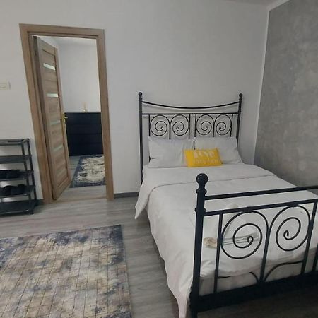 Andi 2-Apartament Беїле-Херкулане Екстер'єр фото