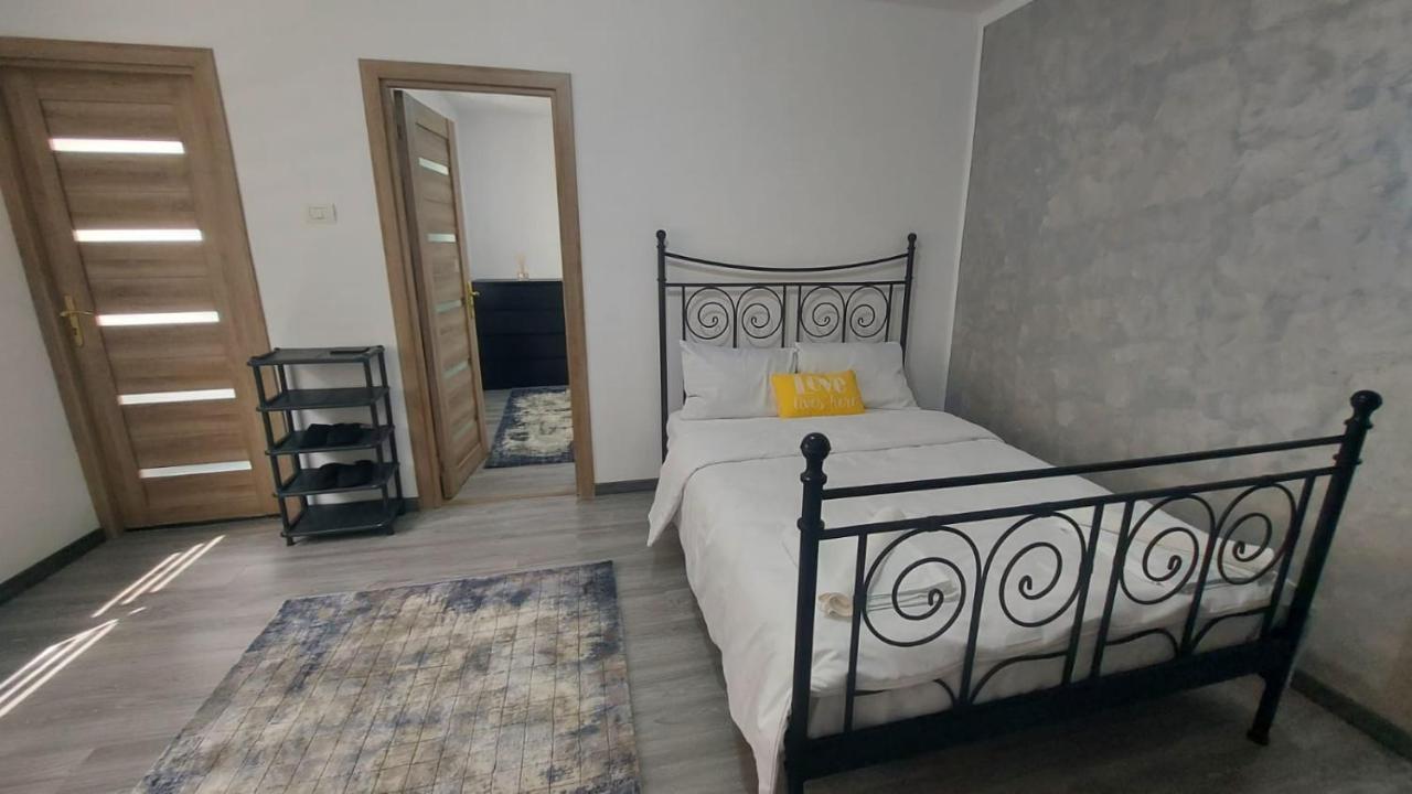 Andi 2-Apartament Беїле-Херкулане Екстер'єр фото